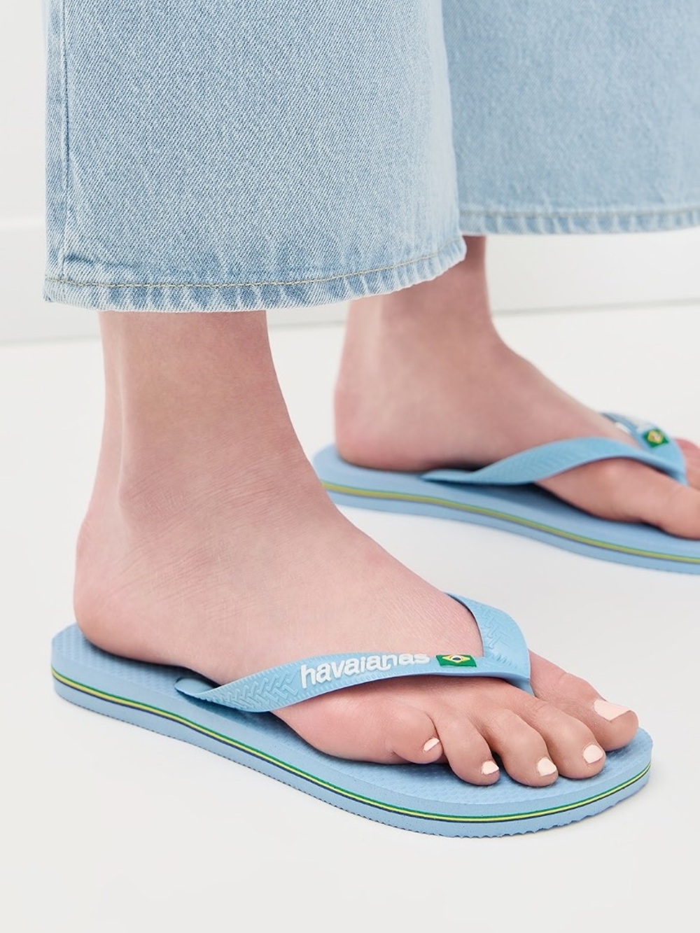 NWT Havaianas Brasil Logo Women’s Flip Flops Sky Blue Azul US 9/10M 8M